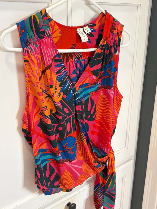 Joie Tops - Joie Sleeveless Wrap Tropical Parrot Print Side Tie Pink Orange Top, M